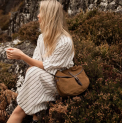 Bleu de Chauffe - Sac Femme -  Musette du pêcheur demi-lune Margot - Marron Noisette  6